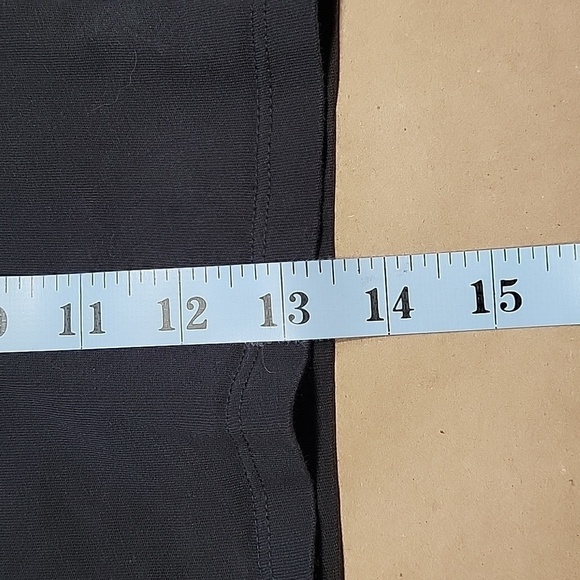 Divided by H&M Size S Black Cropped T-Shirt "Long Beach 1998" Vinyl Graphic - Picture 8 of 10